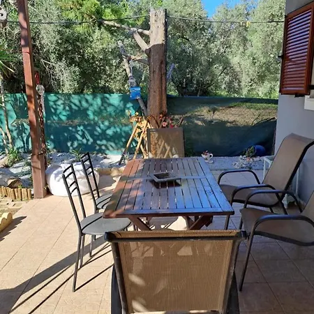 Bill's Garden Kalamos (Thessaly)